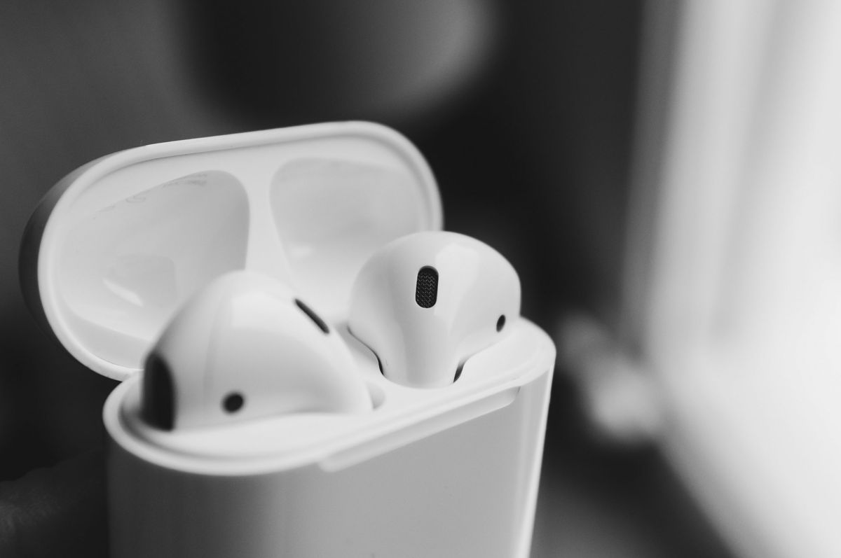 Apple AirPods Pro 2 vs. Apple AirPods Pro