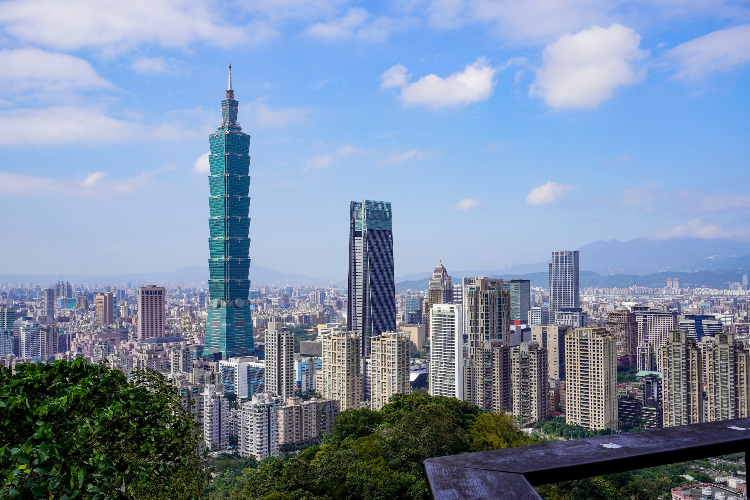 Taiwan's CEO of Intel has a Precarious Position in the Tech Sector